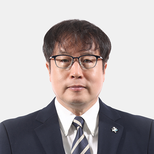 キム・チャンボム