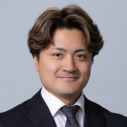 中島 照人